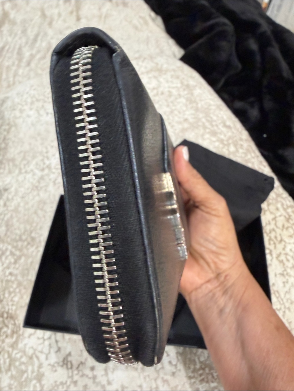 Saint Laurent Black Leather YSL Logo Continental Wallet - Picture 4 of 6